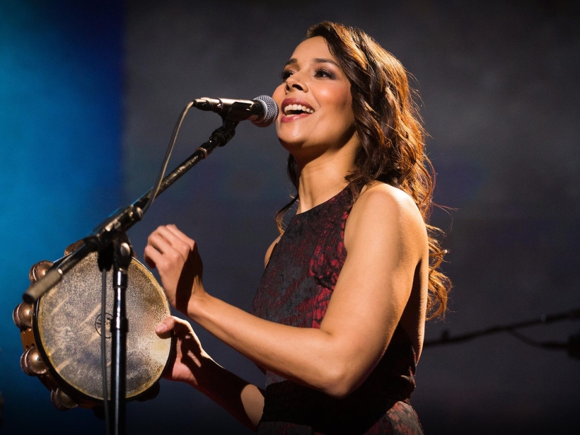 RhiannonGiddens_2016-embed